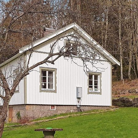 6 Person Holiday Home In Str Mstad Strömstad Exteriör bild