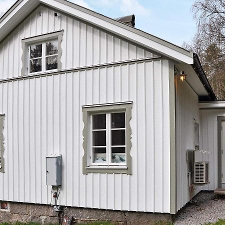 6 Person Holiday Home In Str Mstad Strömstad Exteriör bild