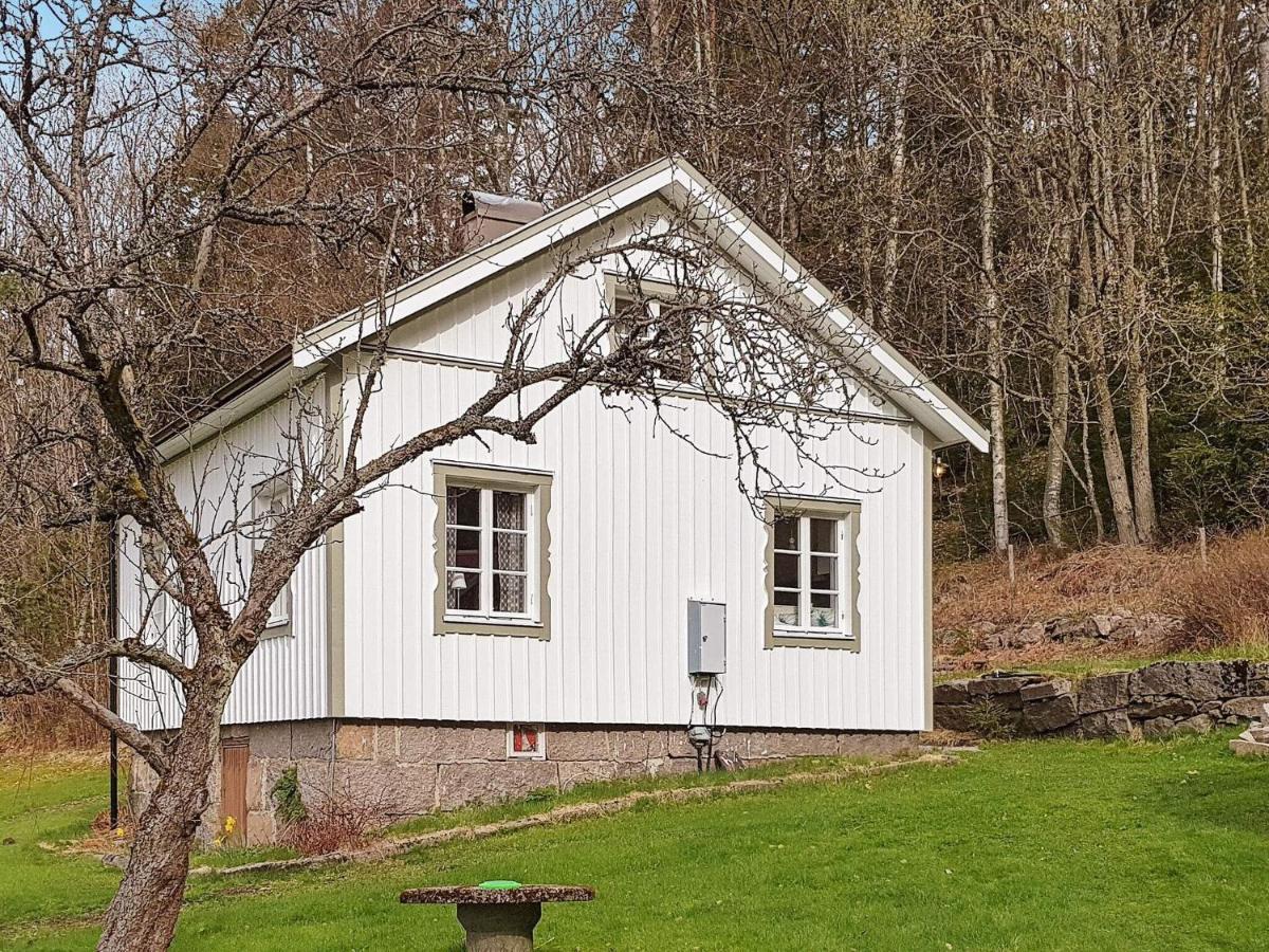 6 Person Holiday Home In Str Mstad Strömstad Exteriör bild