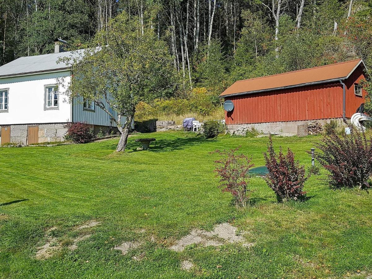 6 Person Holiday Home In Str Mstad Strömstad Exteriör bild
